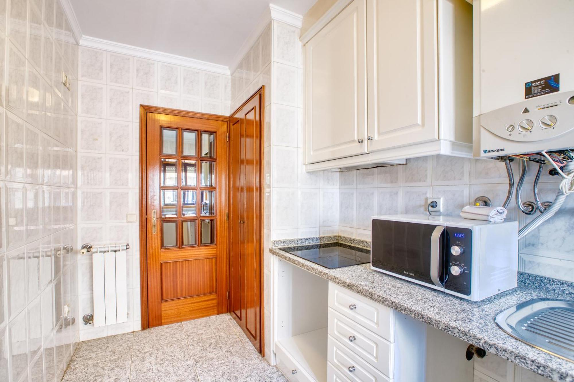 Apartamento T1- Gaia Zona.Comercial Вила-Нова-ди-Гая Экстерьер фото