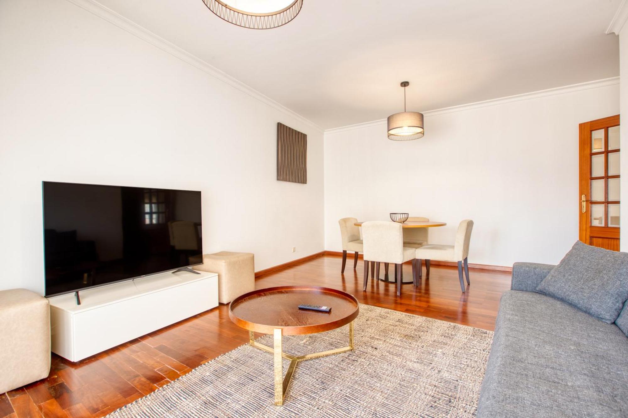 Apartamento T1- Gaia Zona.Comercial Вила-Нова-ди-Гая Экстерьер фото