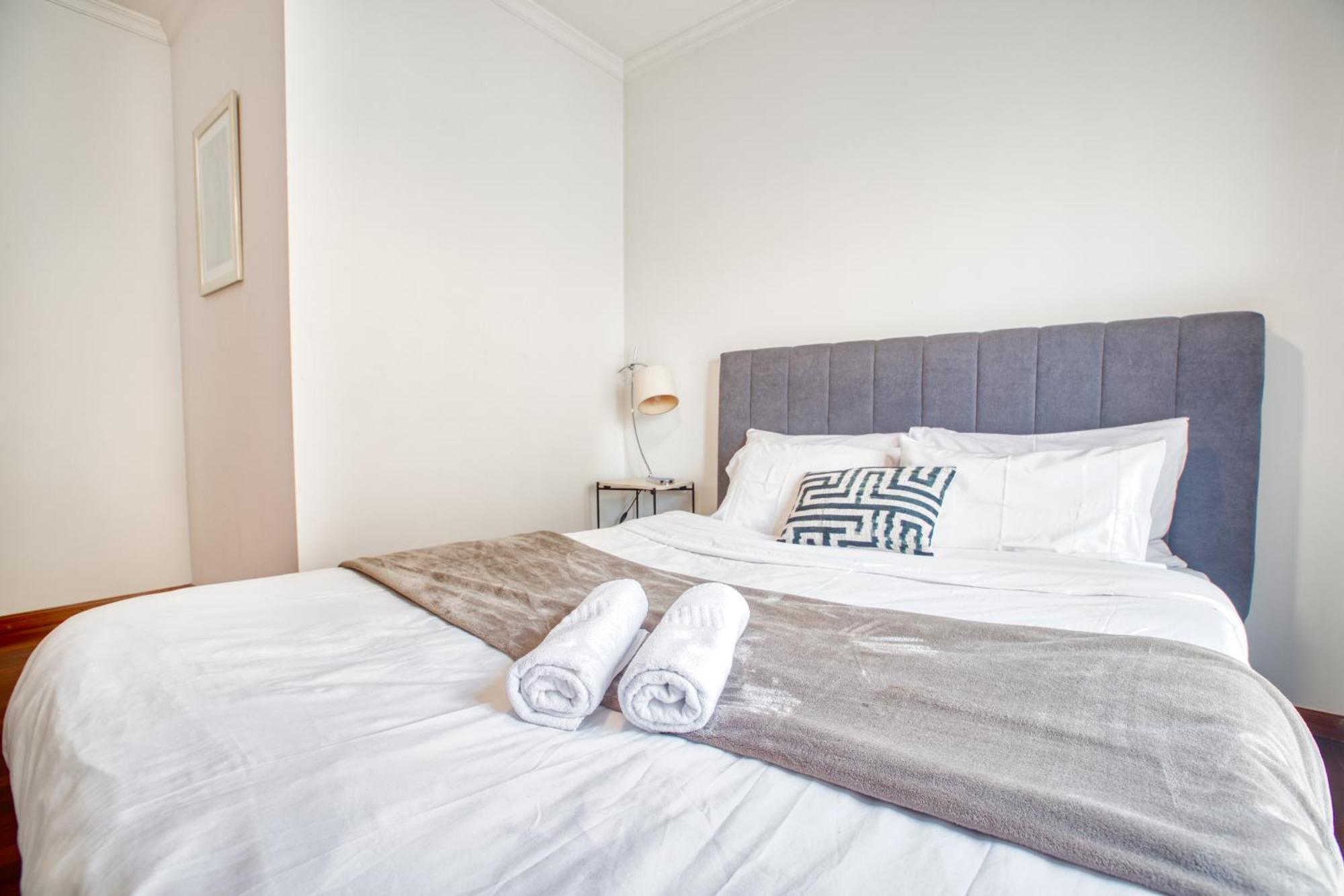 Apartamento T1- Gaia Zona.Comercial Вила-Нова-ди-Гая Экстерьер фото